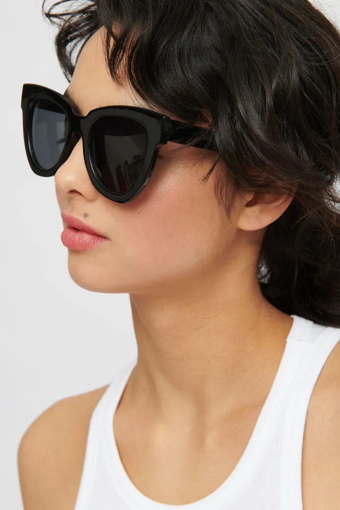 Dynamite Oversized Wayfarer Sunglasses Bramalea City Centre