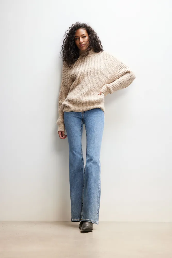 Dynamite jeans shop