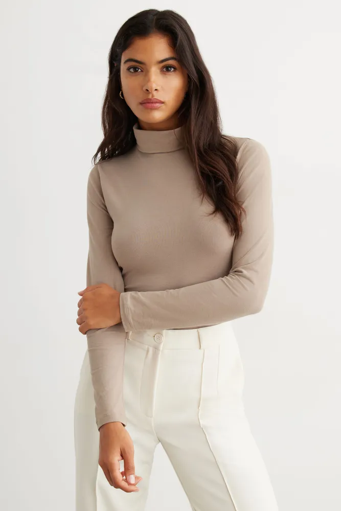 Dynamite turtleneck on sale