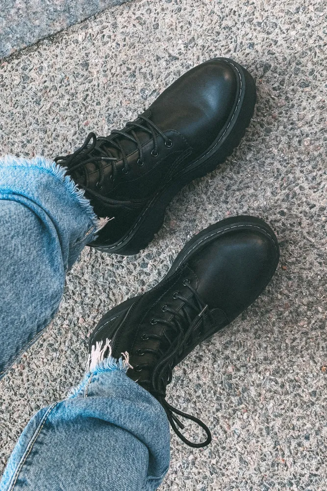 Garage STEVE MADDEN Betty Boots Bayshore Shopping Centre