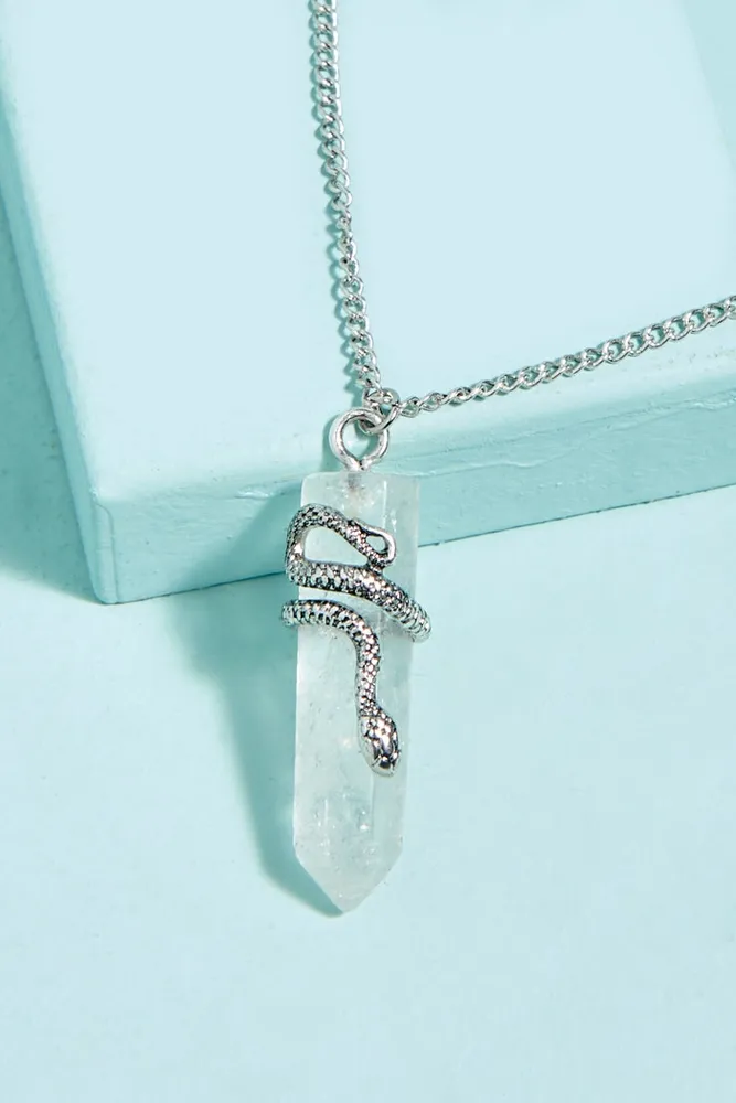 Clear quartz deals necklace benefits