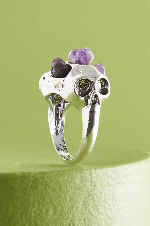 Amethyst on sale skull ring