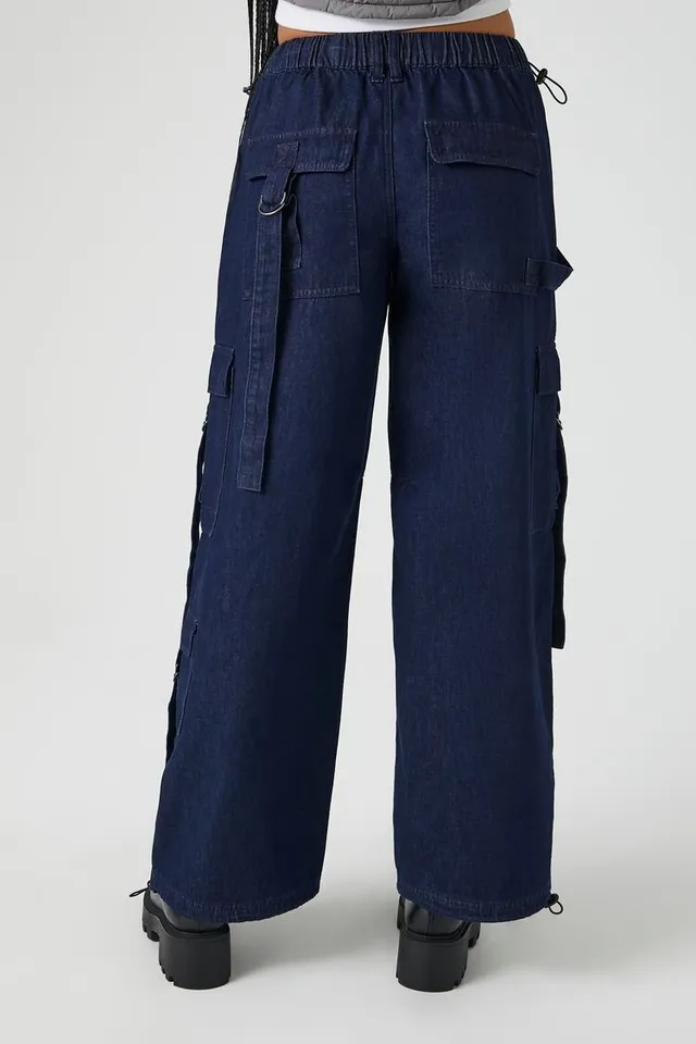 Forever 21 Women s Baggy Cargo Jeans in Dark Denim Medium
