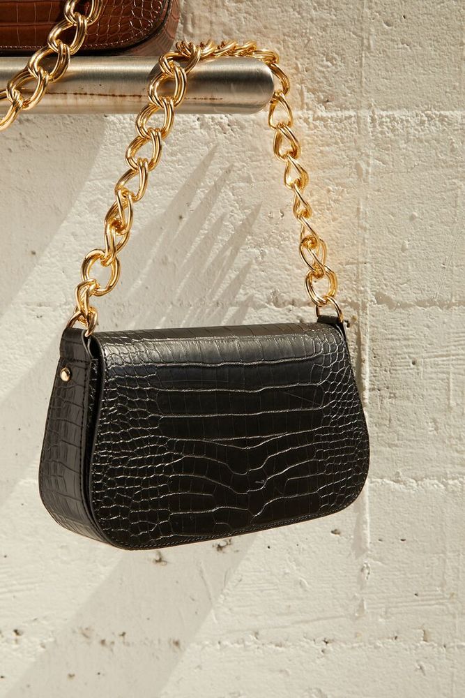 Black quilted sales bag forever 21