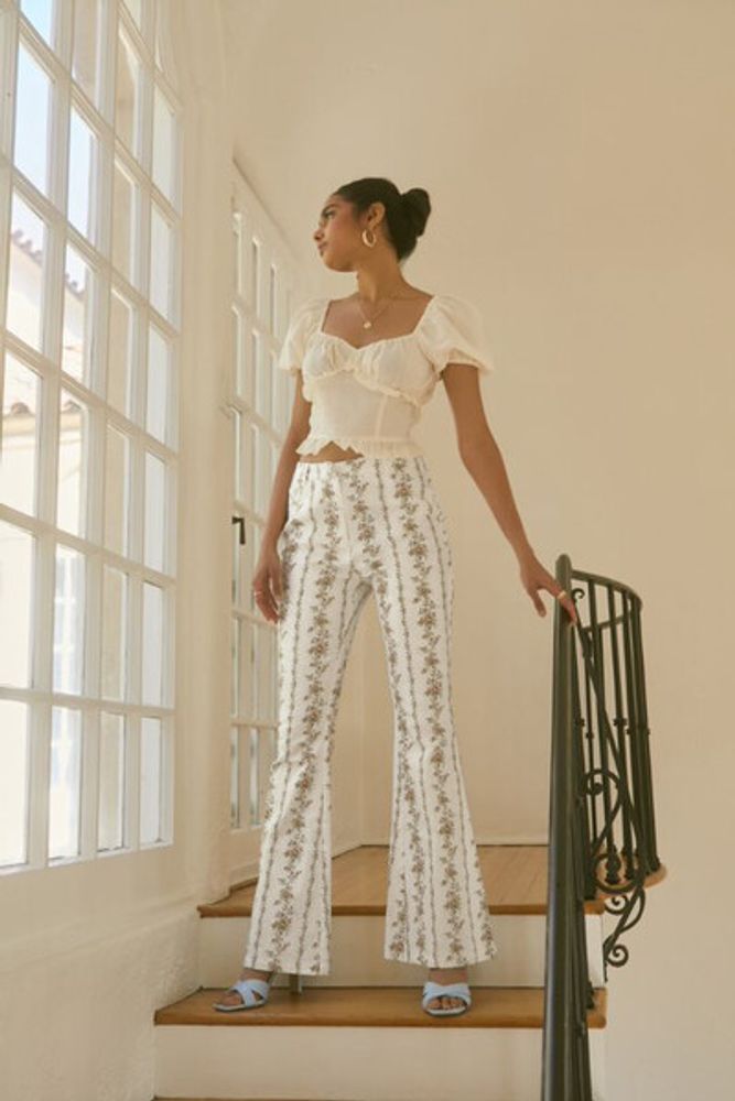 Forever 21 Women s Floral Print High Rise Flare Pants in White