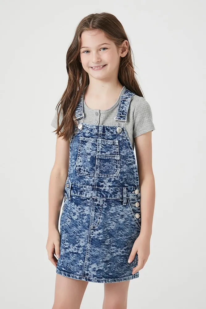 Forever 21 Girls Floral Denim Overall Dress Kids in Medium Denim