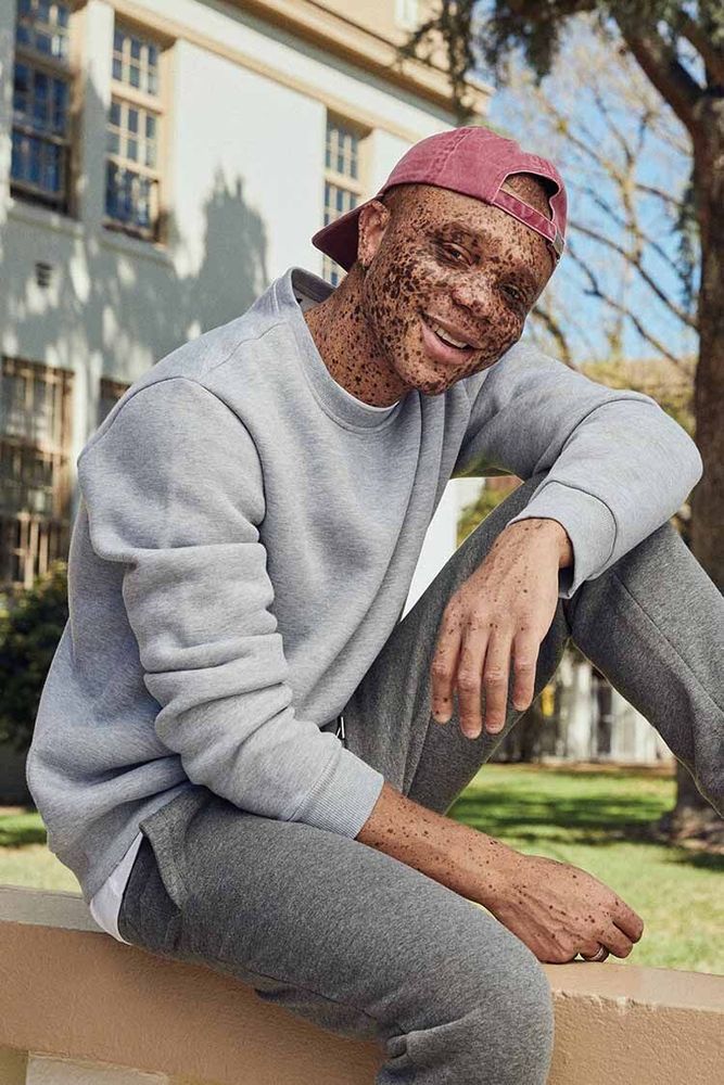 Charcoal crew top neck