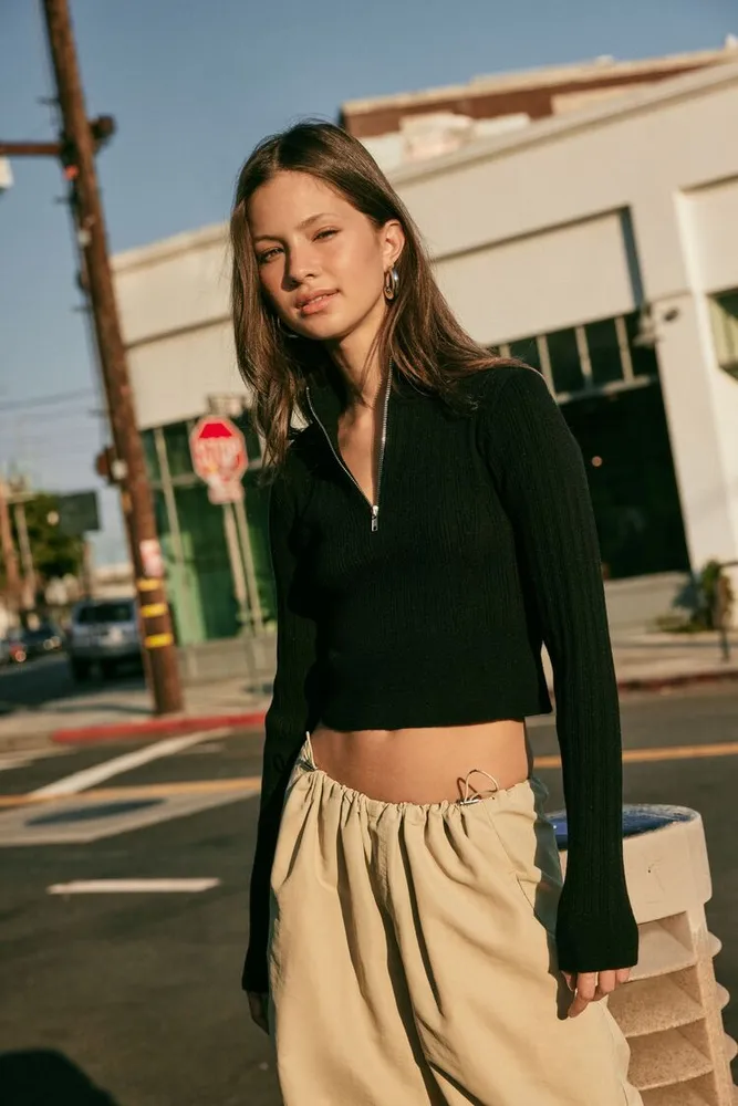 Half online crop sweater