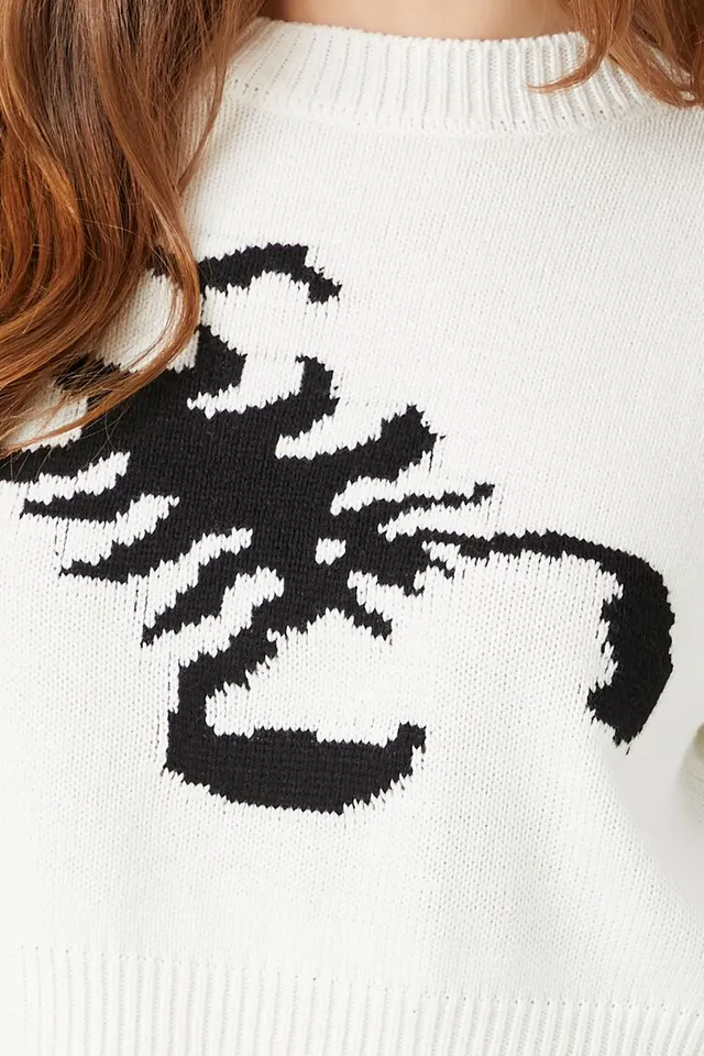 Forever 21 Women s Scorpion Cropped Sweater in White Medium