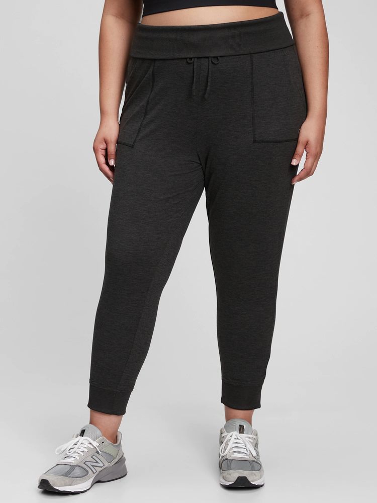 GapFit Brushed Tech Jersey Joggers Mall of America®