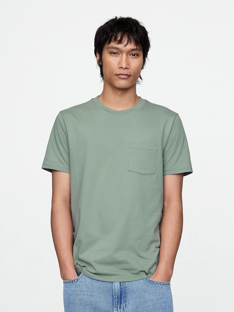Gap Organic Cotton Pocket T-Shirt at MarketFair Shoppes in