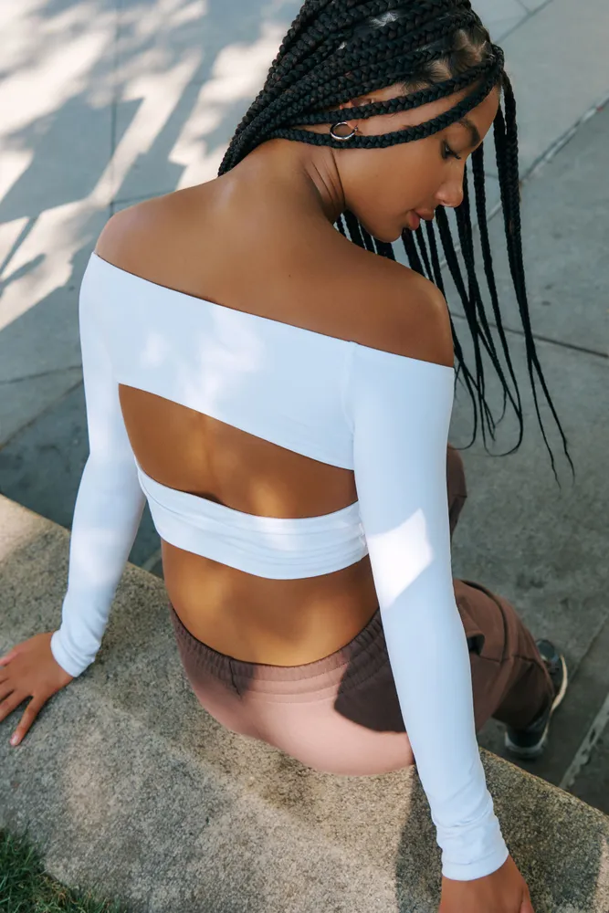 Shoulder cut out long sleeve top deals