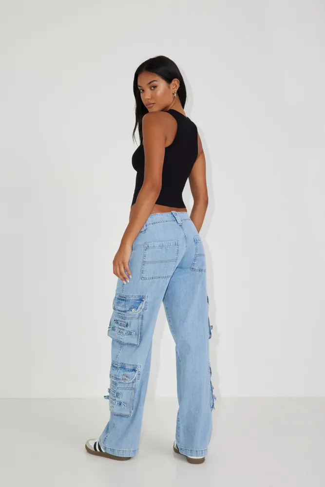 Garage Low Rise Wide Cargo Jeans Mall of America®