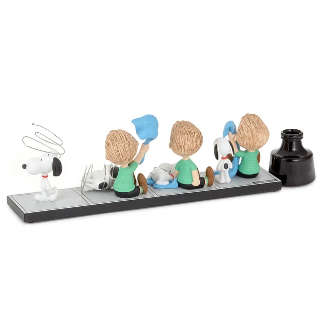 Hallmark The Peanuts® Gallery Best Friends Linus and Snoopy