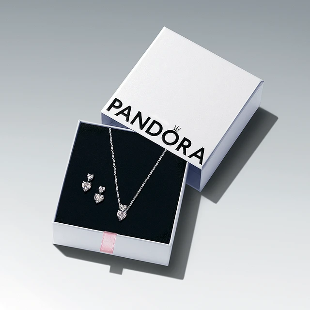 Pandora Sparkling Double Heart Gift Set | Liberty Center