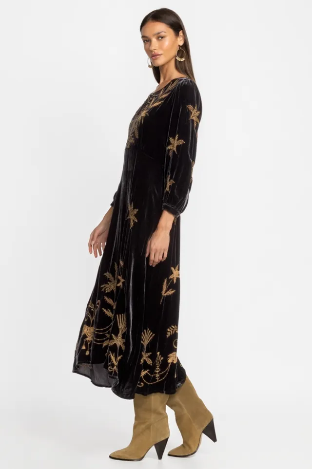 Johnny was black deals velvet dress