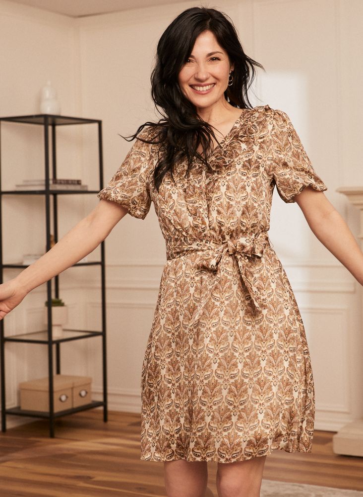 Laura Petites Robe motif cachemire et manches courtes bouffantes pour femme taille petite Beige