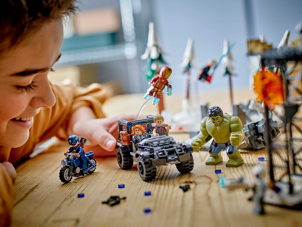 LEGO The Avengers Assemble Age Of Ultron Mall Of America lego-the-avengers-assemble-age-of-ultron-mall-of-america