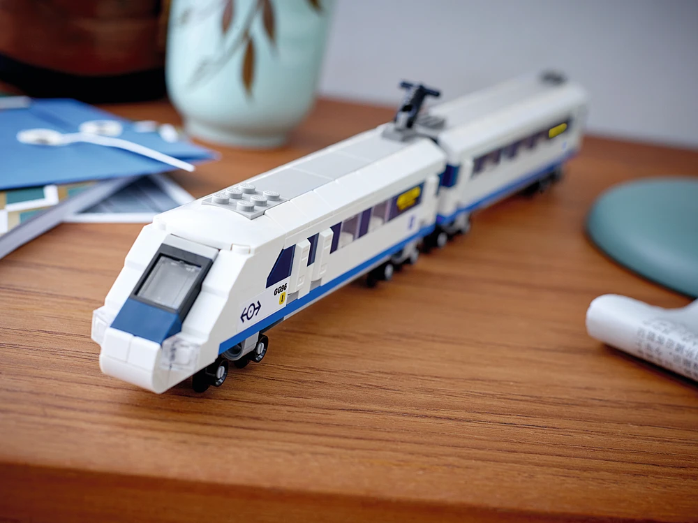 LEGO® High-Speed Train at Mall of America® in Bloomington, MN