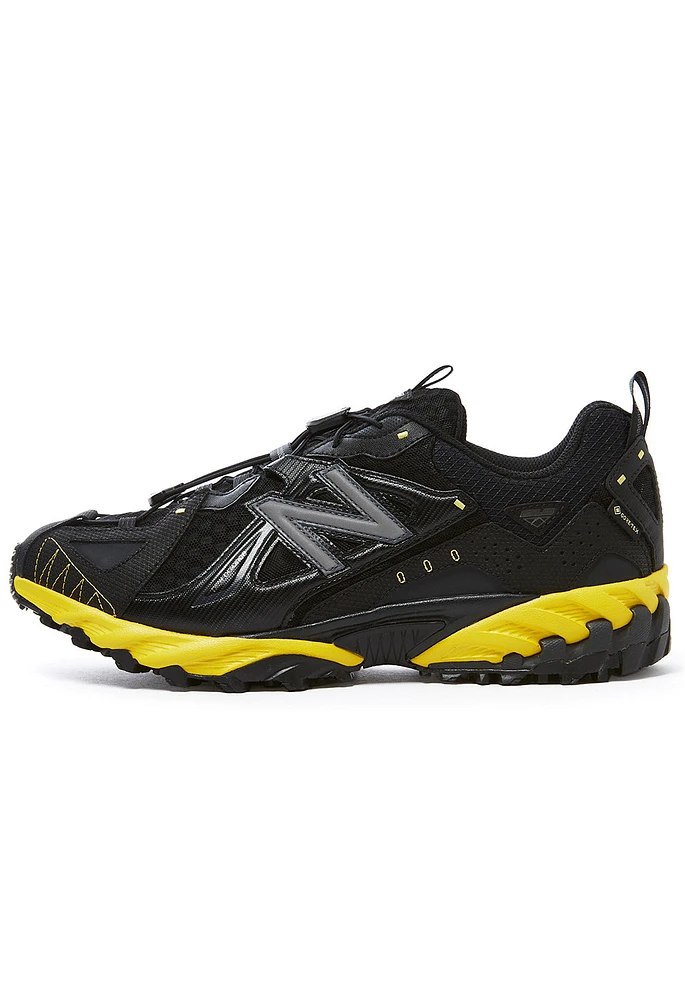 Gore tex trainers uk on sale