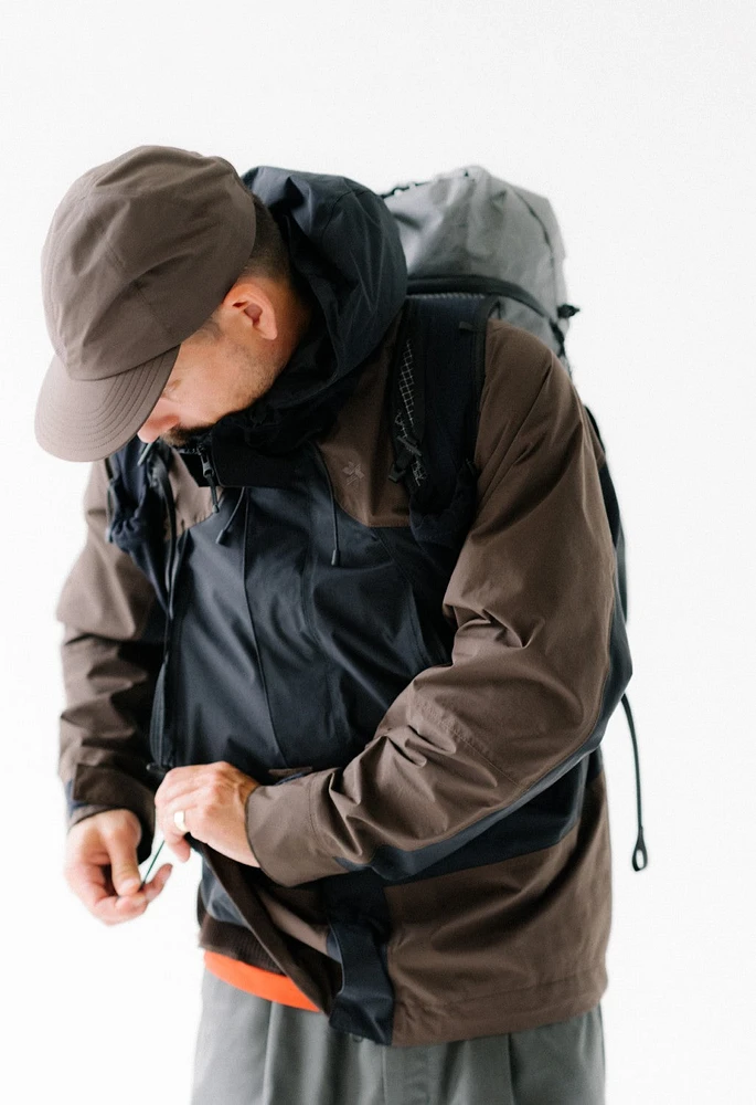 Goldwin Pertex Unlimited 2L Jacket - Jet Brown / Black | King's Cross