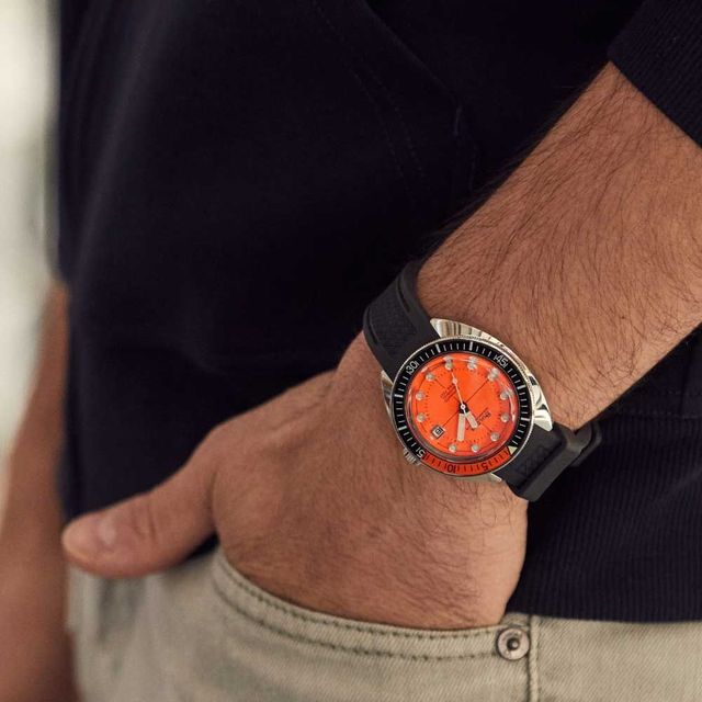 Bulova men's rubber strap watch new arrivals