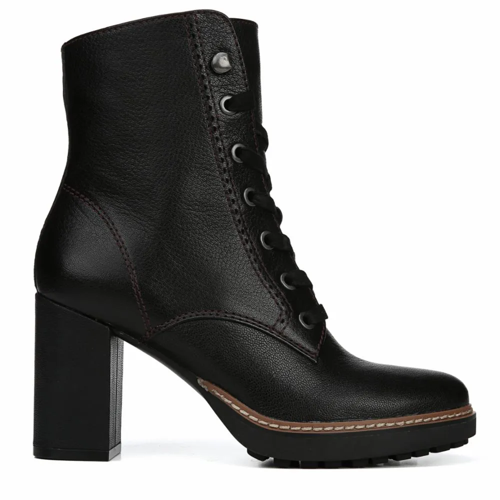 Naturalizer southcentre best sale
