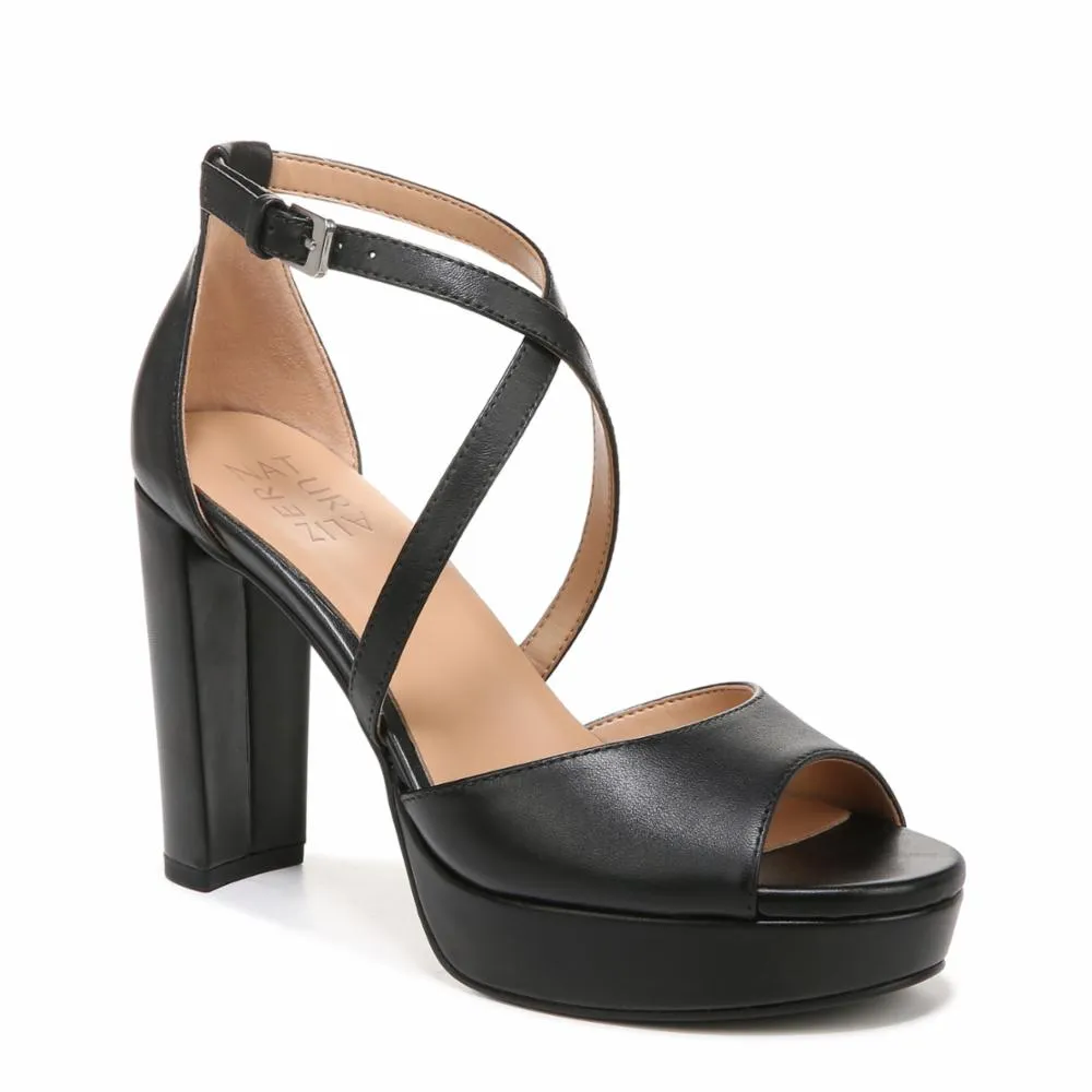 Naturalizer southcentre best sale