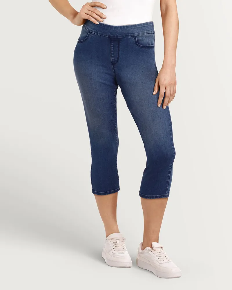 Reitmans Medium Wash Mid Rise Skinny Leg Capri Jeans The Original
