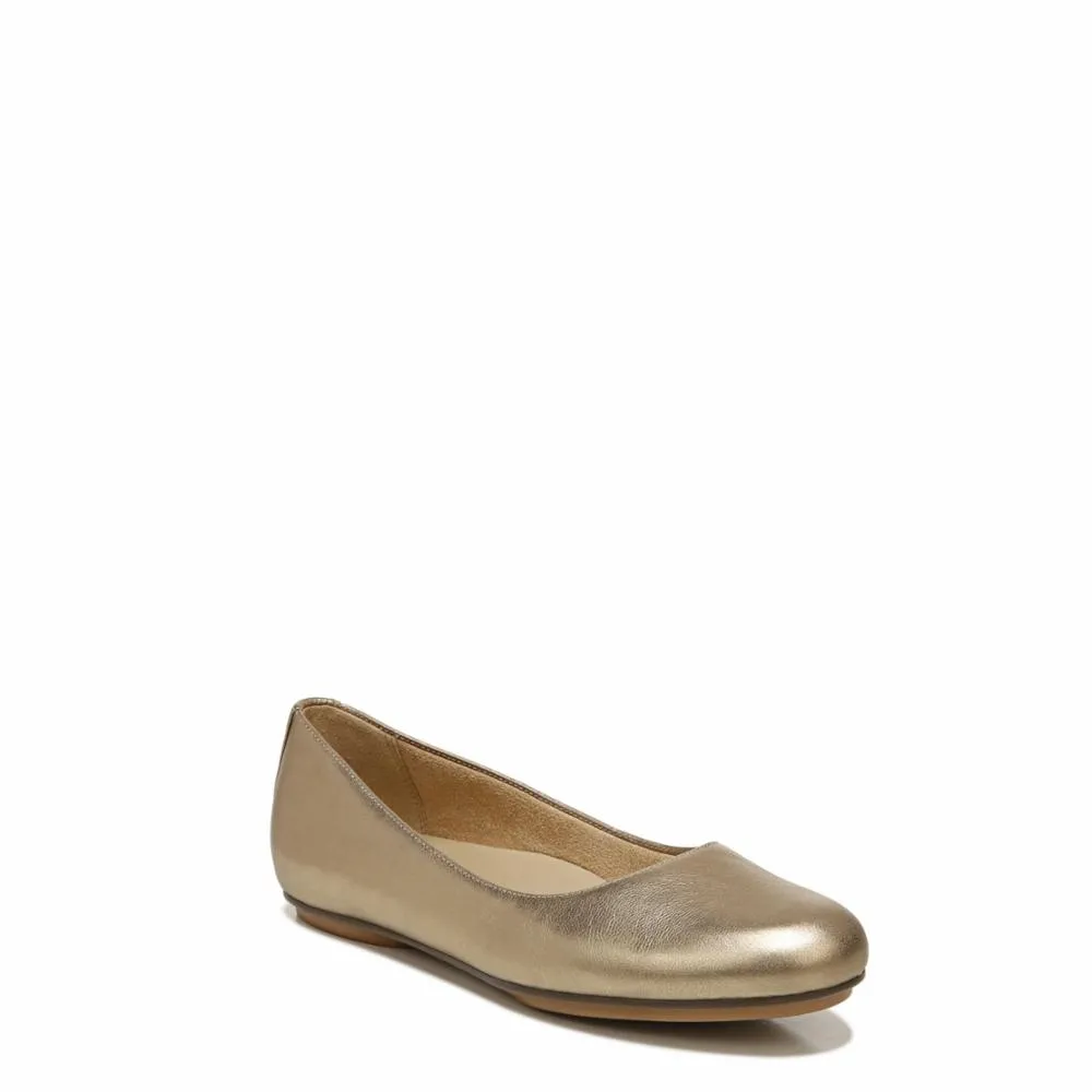 Naturalizer catalog store