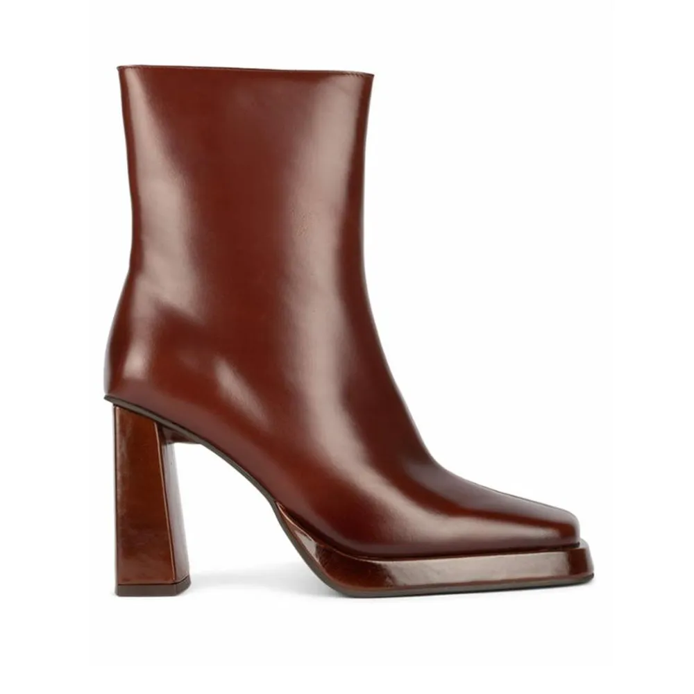 RW CO Jeffrey Campbell Maximallo Hillcrest Mall
