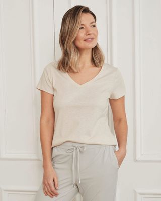 RW&Co Solid Heavy Cotton V-Neck Short-Sleeve T-Shirt women (XS,Off