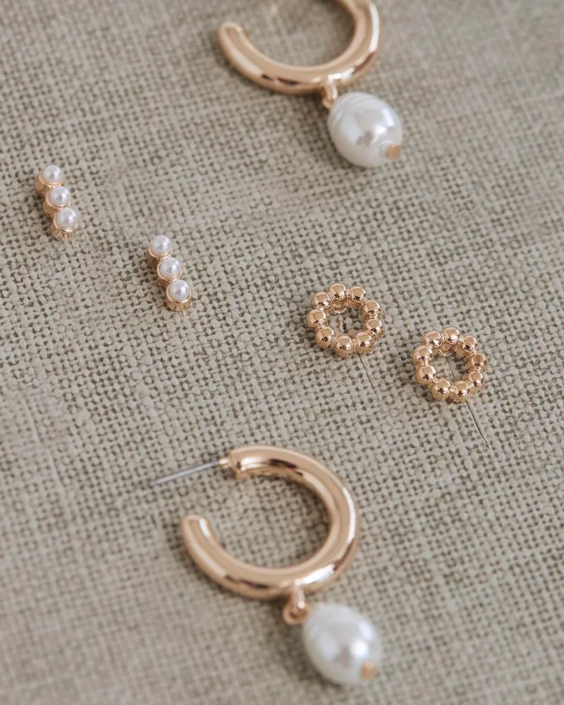 Set of 3 pearl earrings hotsell