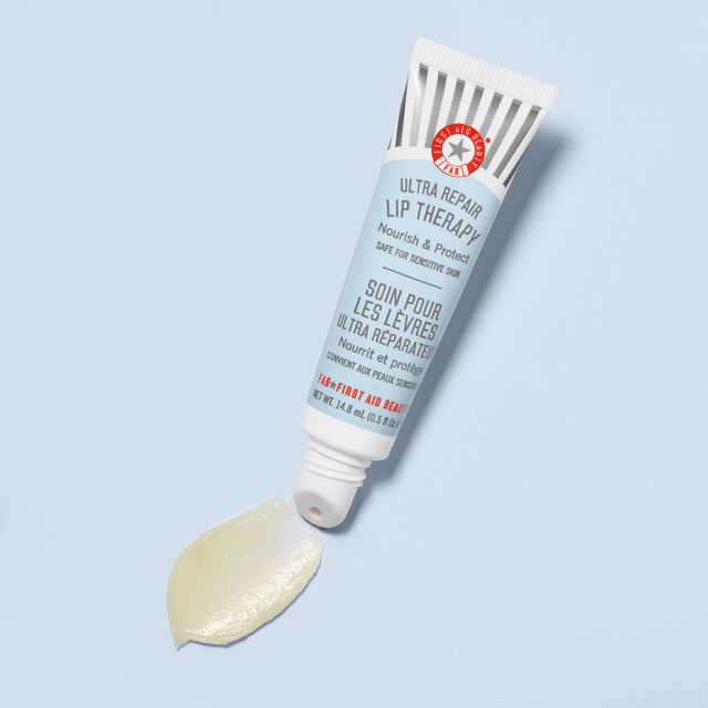 First Aid Beauty Ultra Repair Lip Therapy The Summit