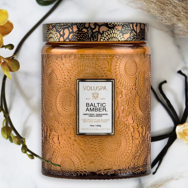 VOLUSPA Baltic Amber Glass Candle | Mall of America®