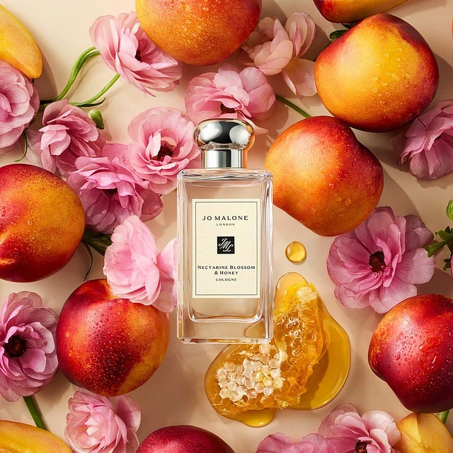 Jo Malone London Nectarine Blossom & Honey Cologne with Peach