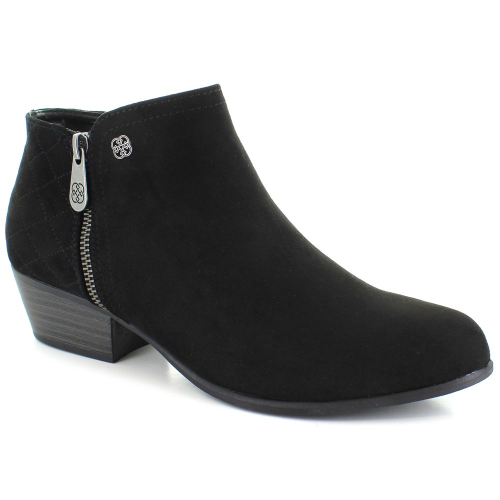 SHOE DEPT. ENCORE Daisy Fuentes Walker Connecticut Post Mall