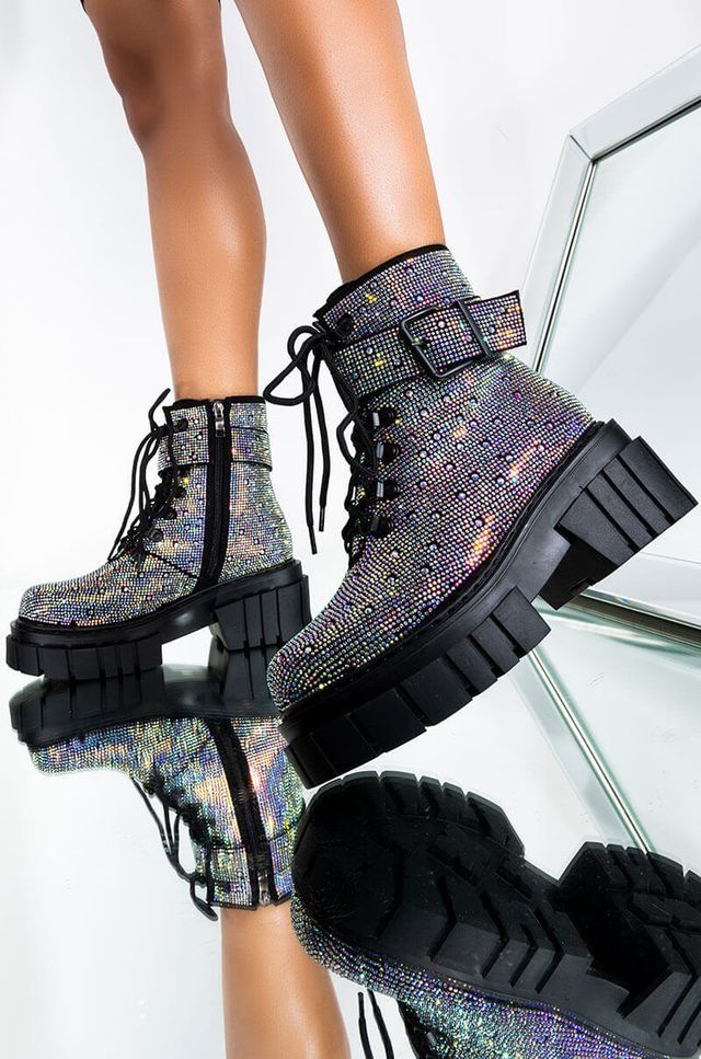 Azalea wang AKIRA Azalea Wang Love You For The Weekend Flatform
