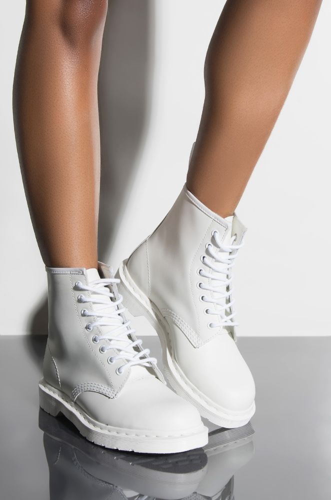 Dr martens AKIRA Dr. Martens 1460 White Mono Smooth Ankle Boots