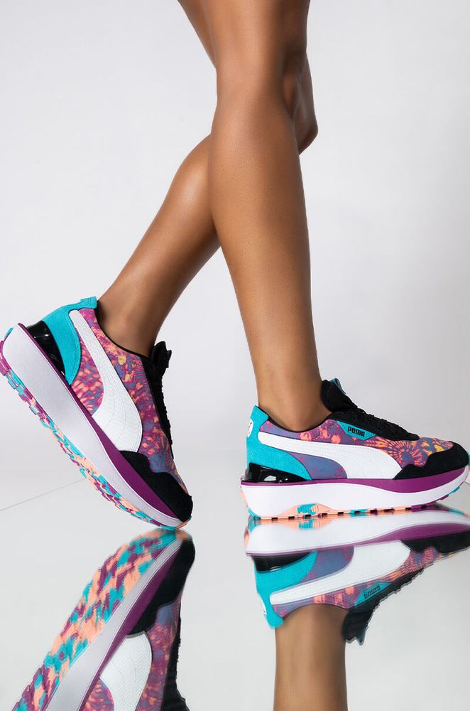 Puma tie dye hot sale shoes