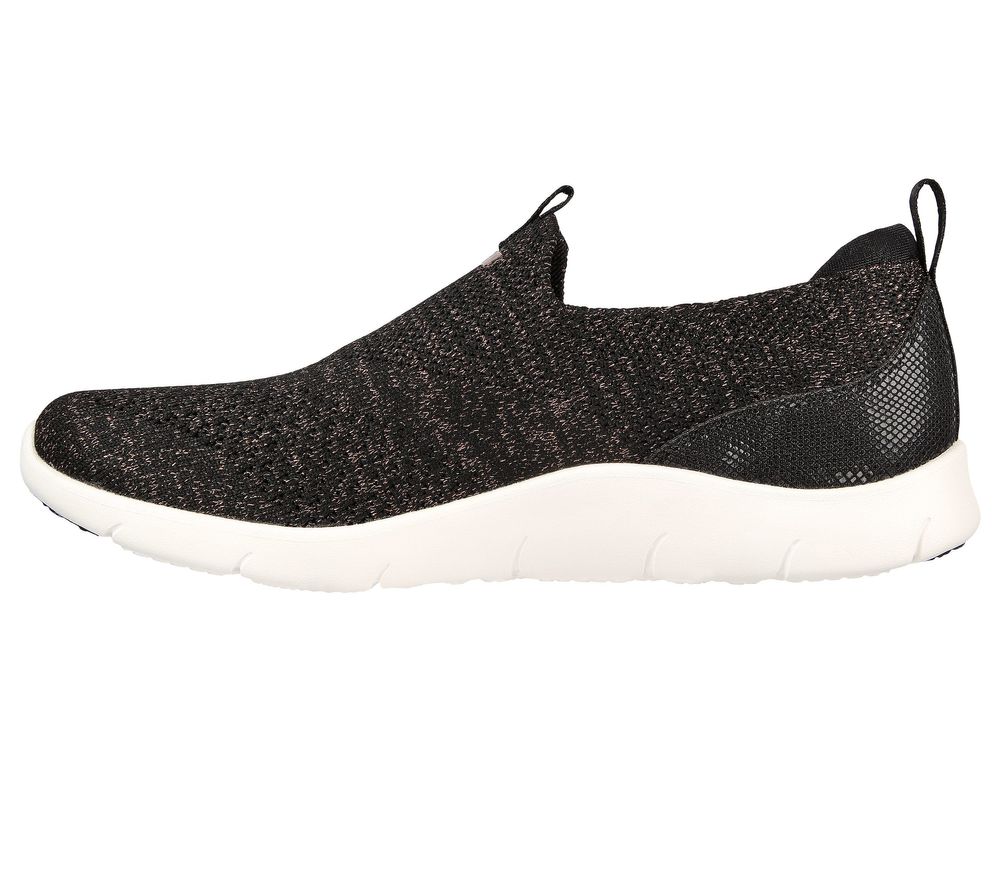 Skechers showcase mall hotsell
