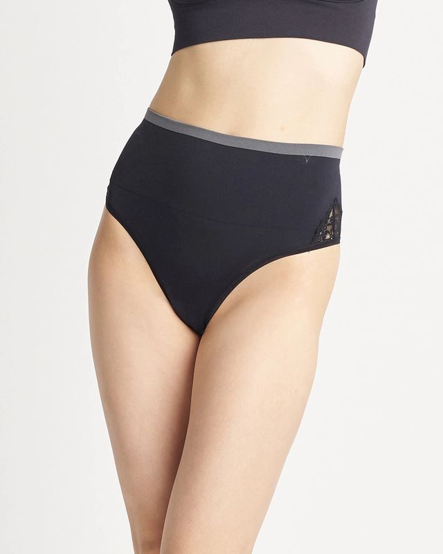 Soma yummie ultralight deals seamless smoothing brief.