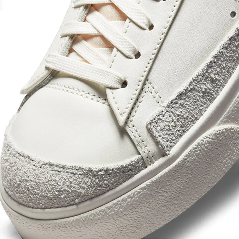 Nike women's blazer outlet low lx