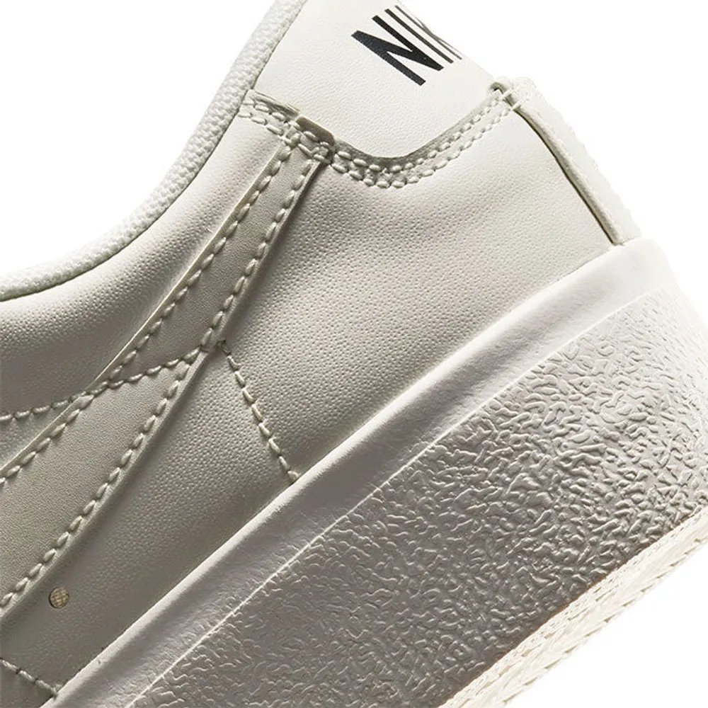 Platform white nikes online