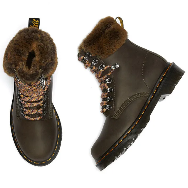 Dr martens clearance yorkdale