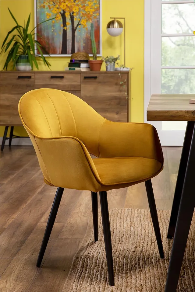 Structube on sale yan chair