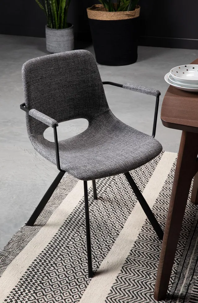 Structube store abby chair