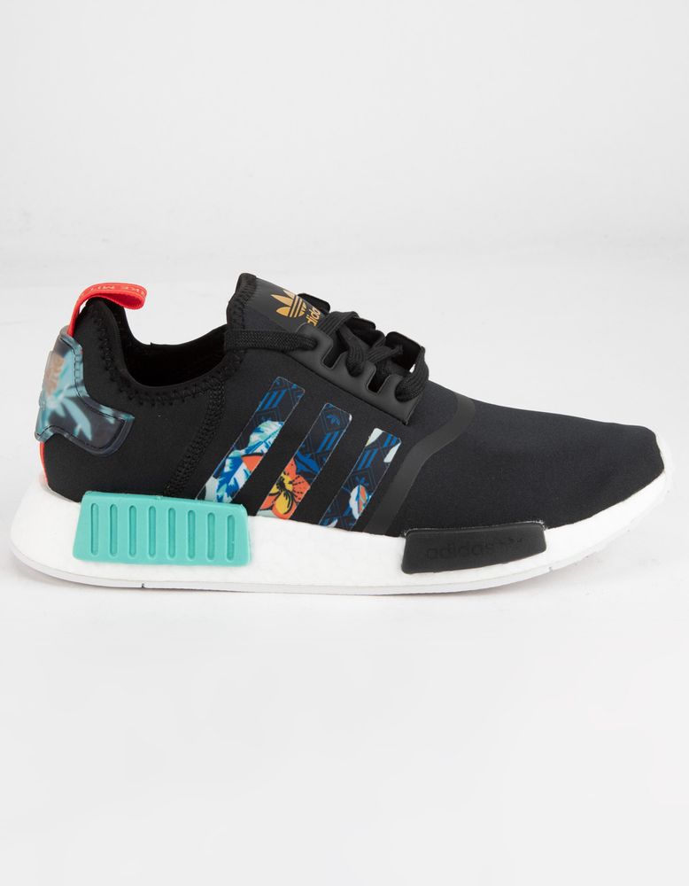 Floral nmd store