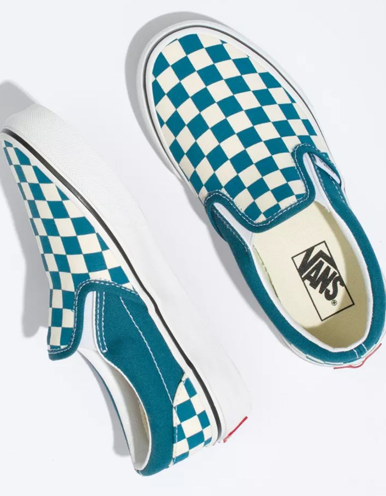 Tillys checkerboard vans store