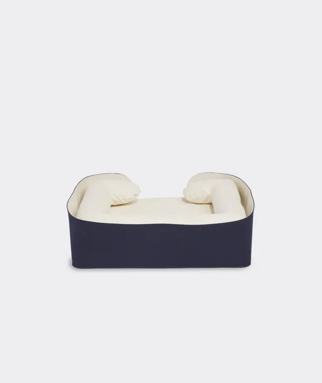 Vineyard vines dog bed top